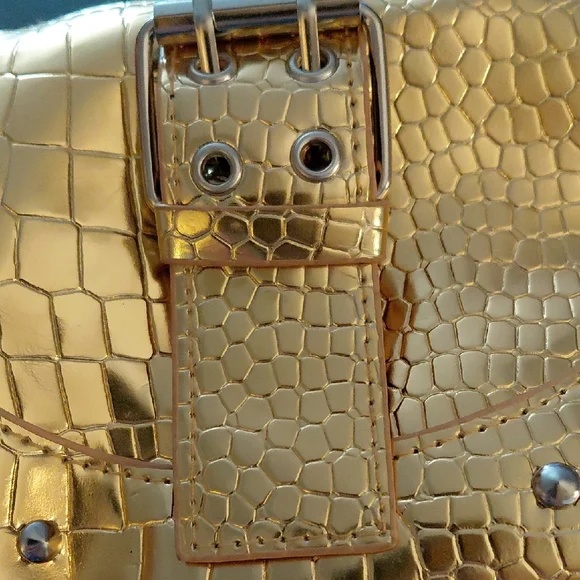 Metallic Gold Croc-Embossed Shoulder Bag with Stud and Chain Accent - Picture 2 of 6